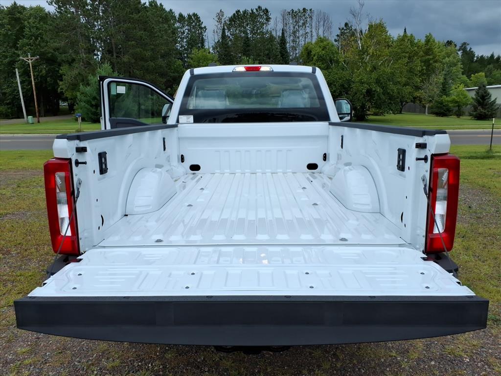 2025 Ford F-350 XL photo 6