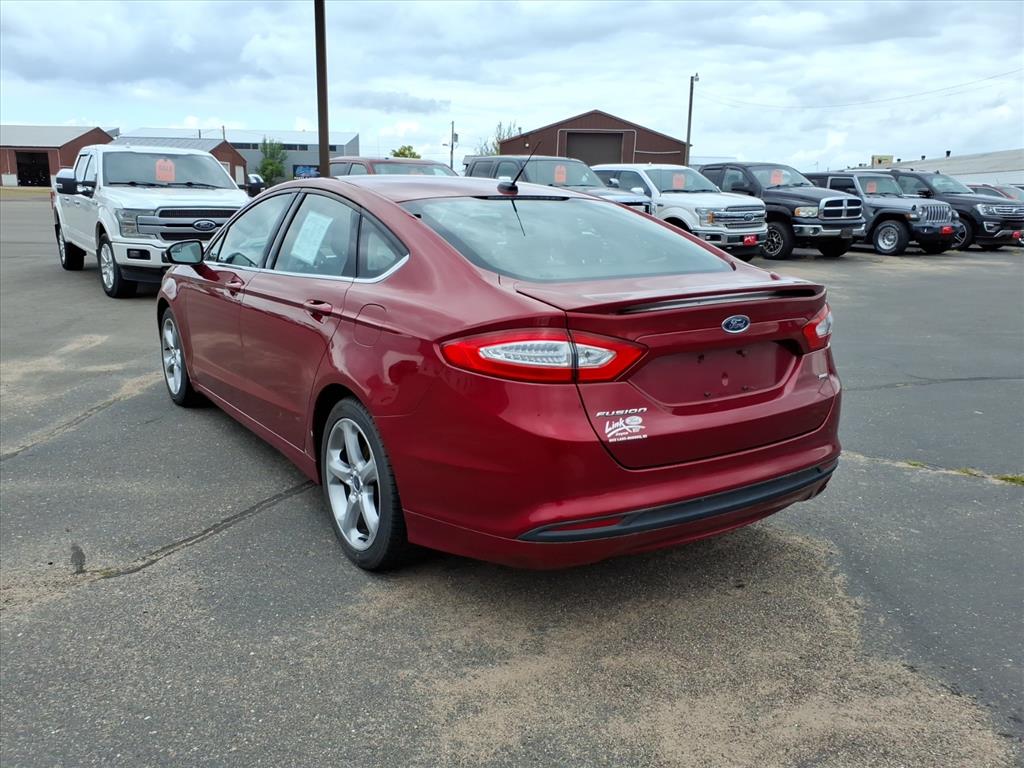 2014 Ford Fusion SE photo 3