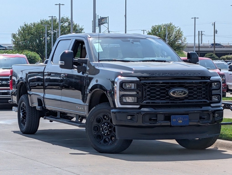 2025 Ford Super Duty F-350 SRW LARIAT