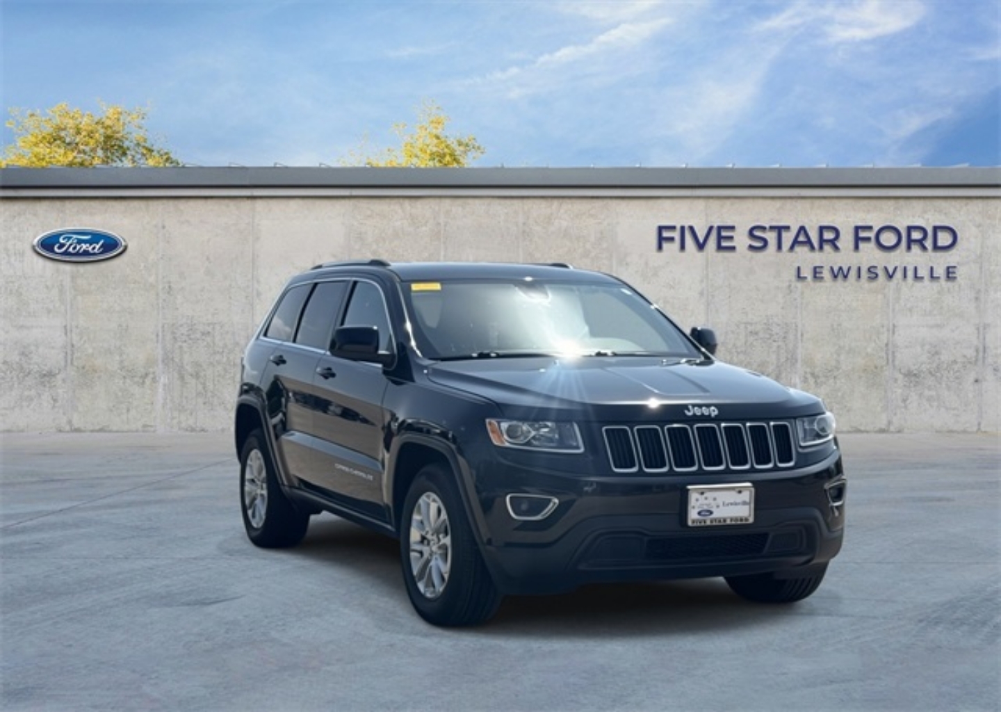 Used 2015 Jeep Grand Cherokee Laredo E with VIN 1C4RJFAG0FC234892 for sale in Lewisville, TX