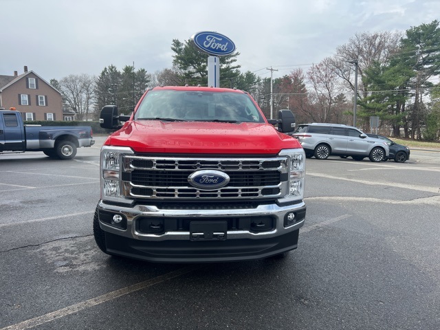 2025 Ford F-350 photo 2