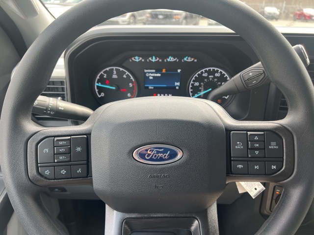 2025 Ford F-350 photo 16