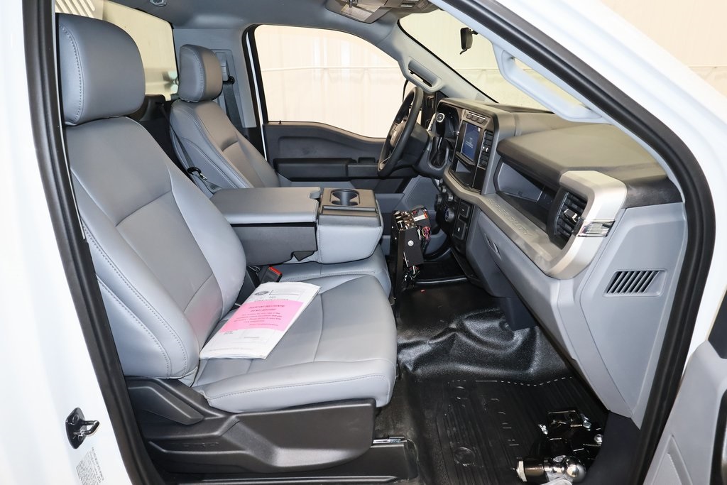 2024 Ford F-550 photo 9