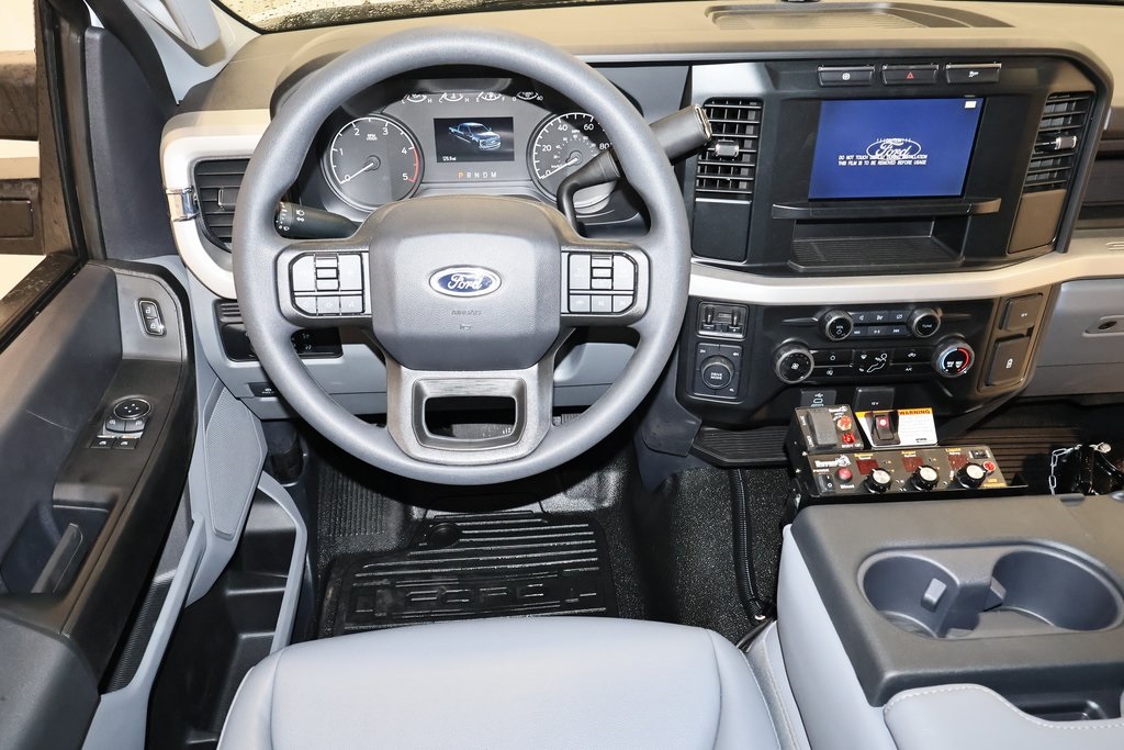 2024 Ford F-550 photo 10