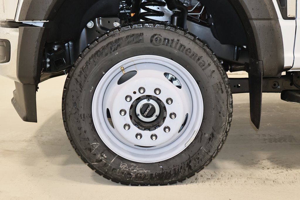 2024 Ford F-550 photo 22