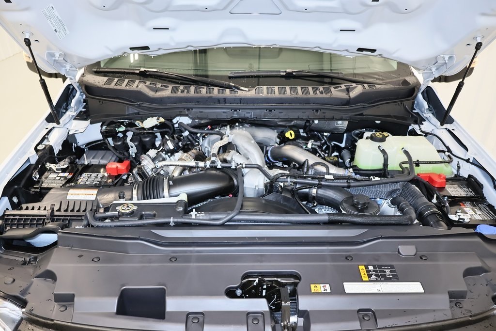 2024 Ford F-550 photo 23