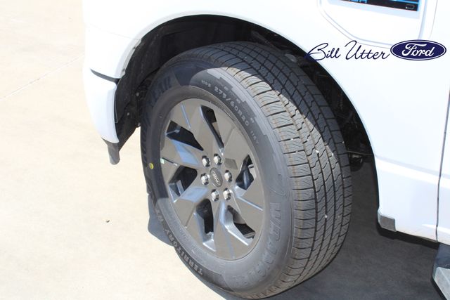 2025 Ford F-150 Lightning photo 5