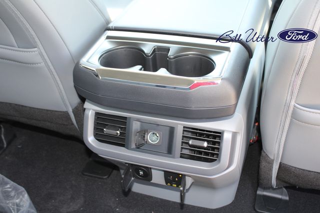 2025 Ford F-150 Lightning photo 11