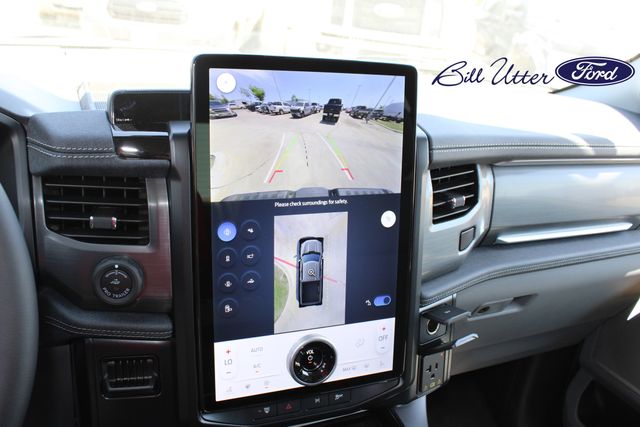 2025 Ford F-150 Lightning photo 14