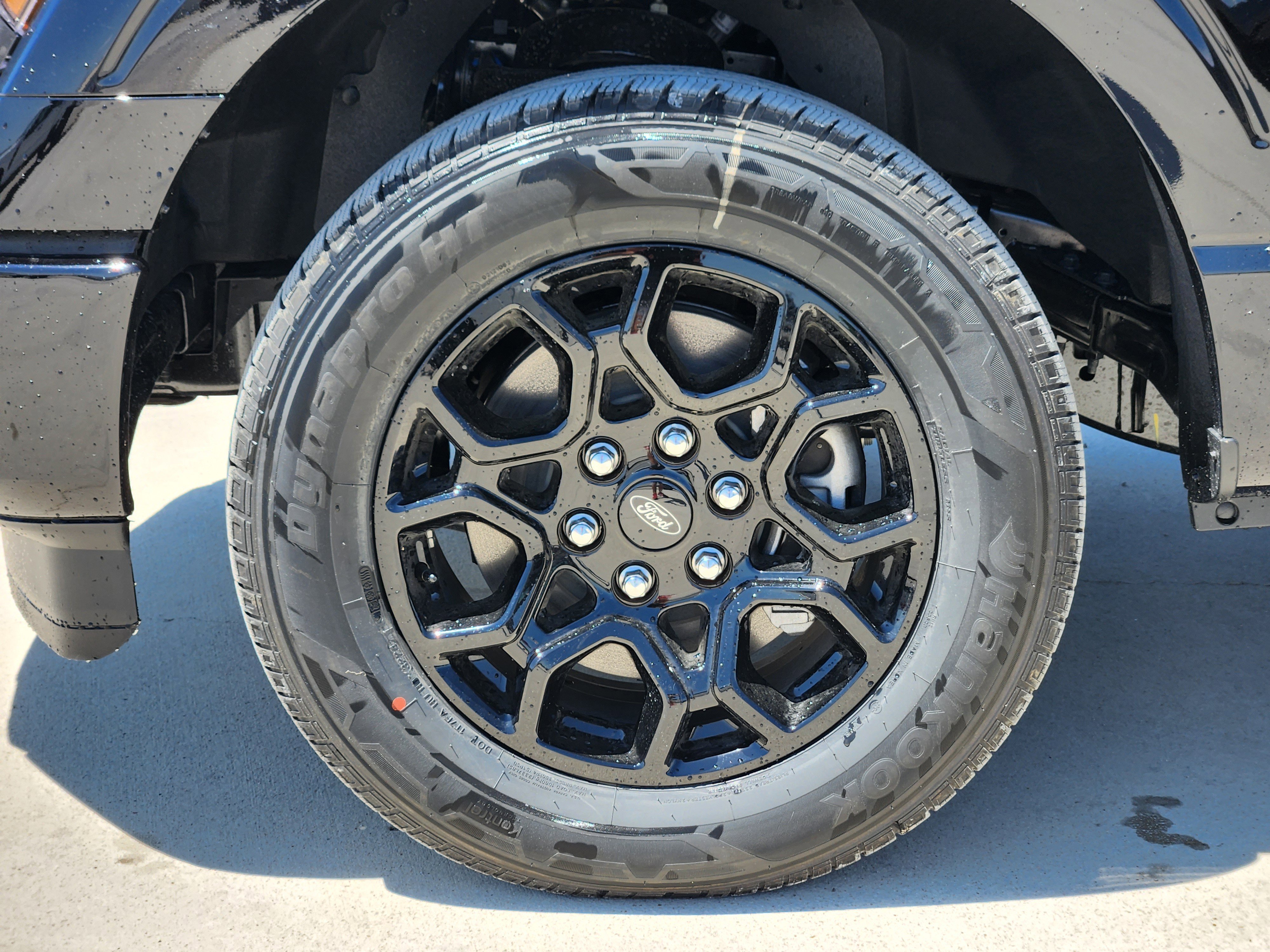 2025 Ford F-150 STX photo 6