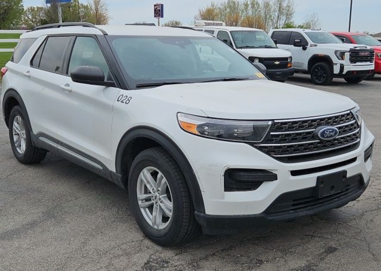Used 2022 Ford Explorer XLT with VIN 1FMSK8DH4NGC13870 for sale in Kansas City