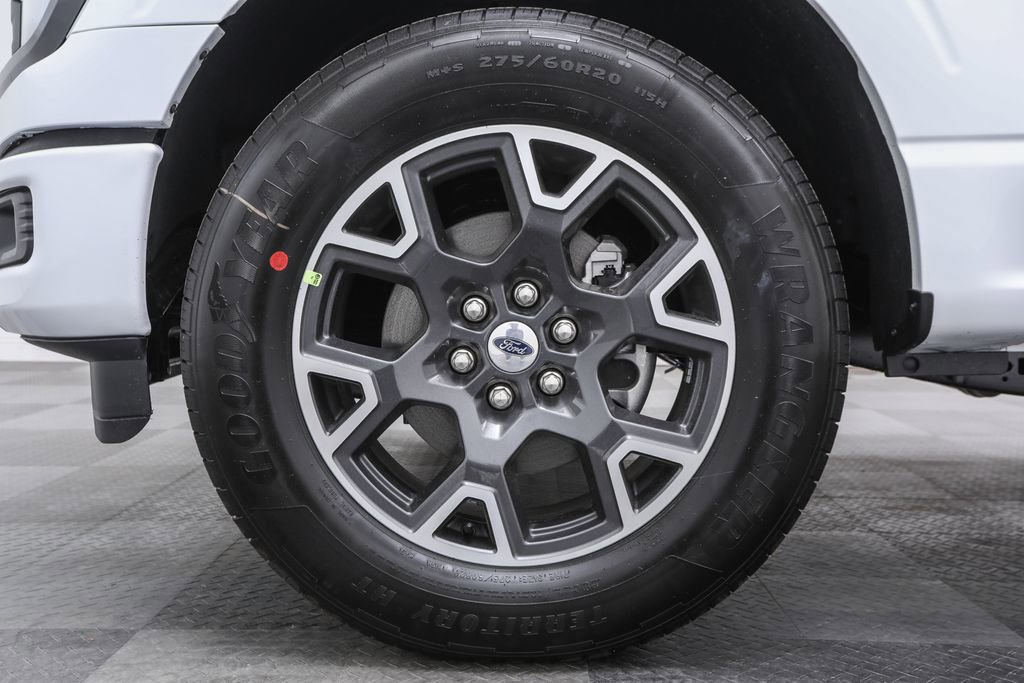 2025 Ford F-150 STX photo 4