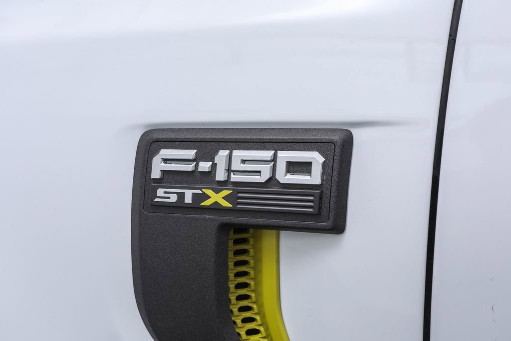 2025 Ford F-150 STX photo 4
