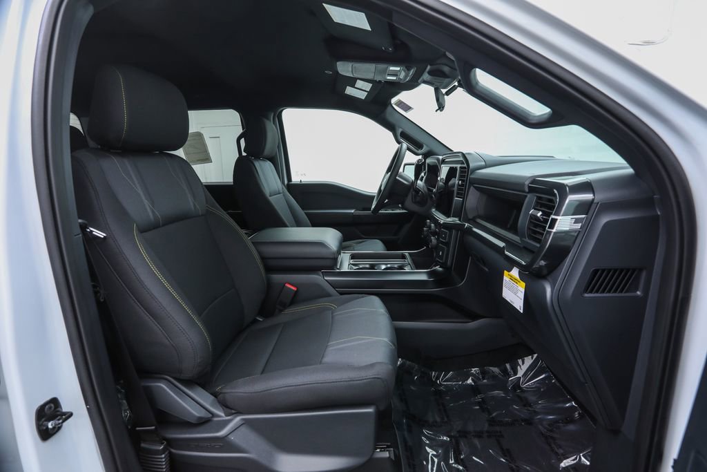 2025 Ford F-150 STX photo 17