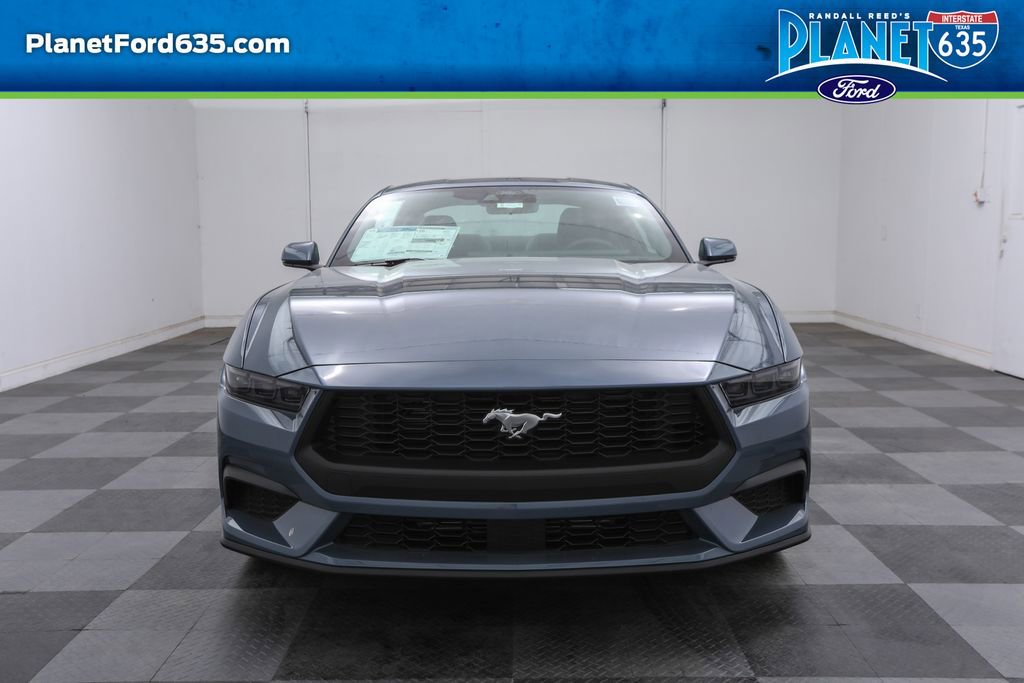2025 Ford Mustang Premium photo 2