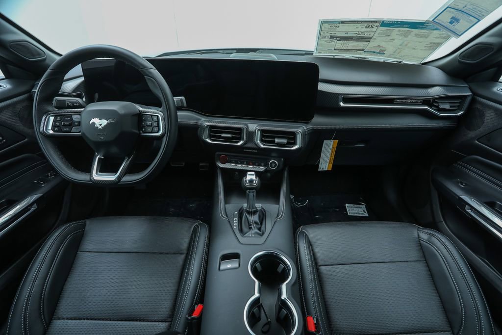 2025 Ford Mustang Premium photo 13