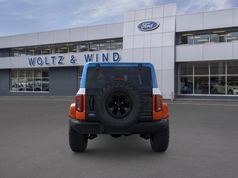 2025 Ford Bronco First Edition photo 5
