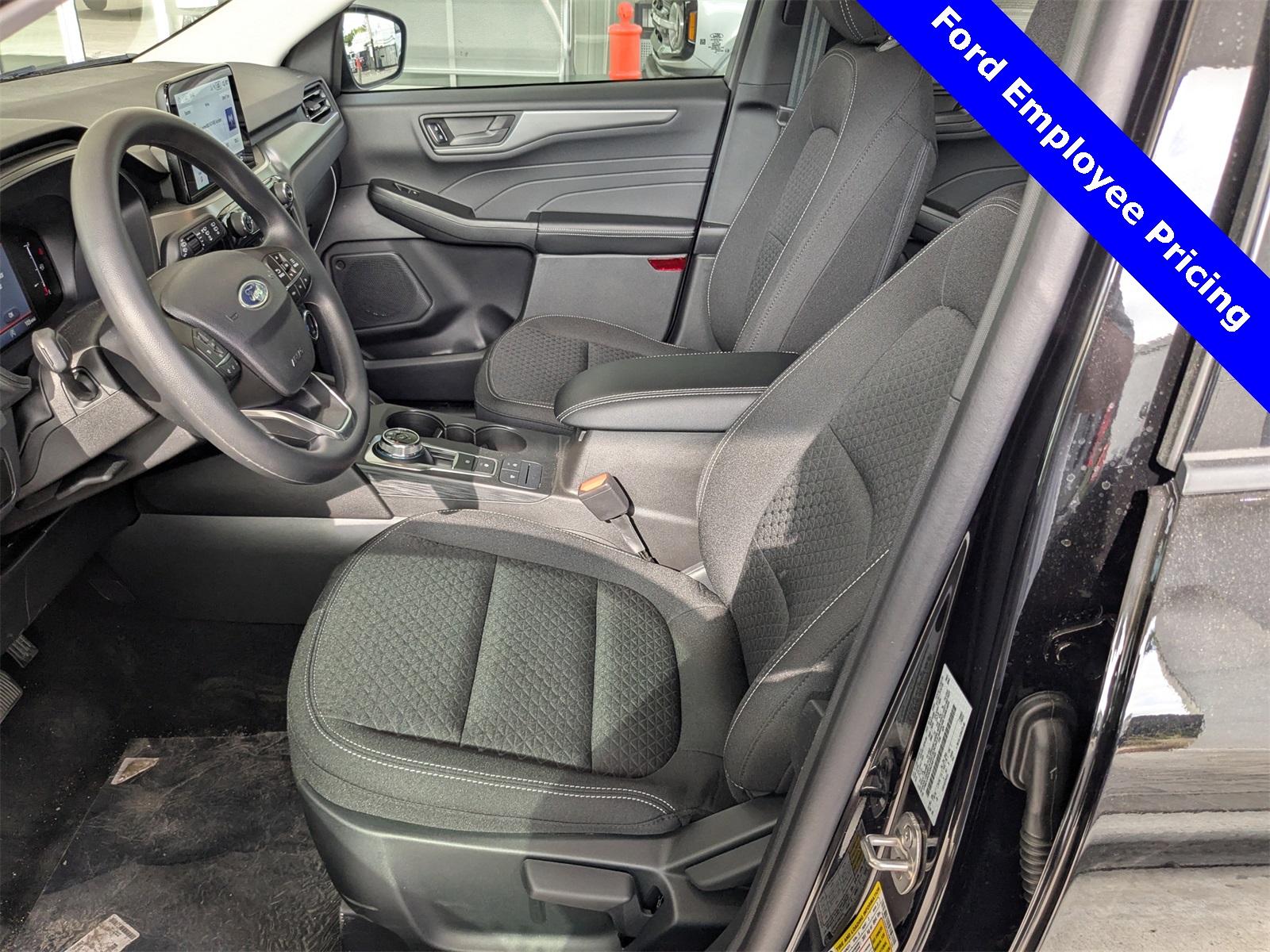 2025 Ford Escape Active photo 2