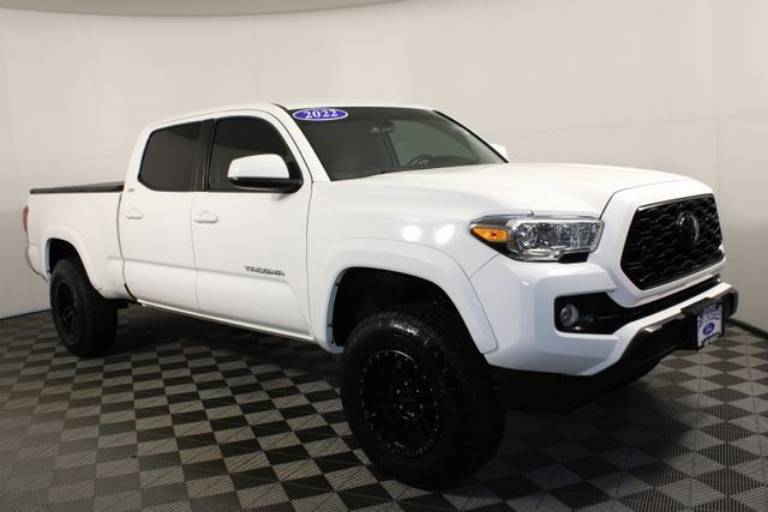 2022 Toyota Tacoma 4WD SR5