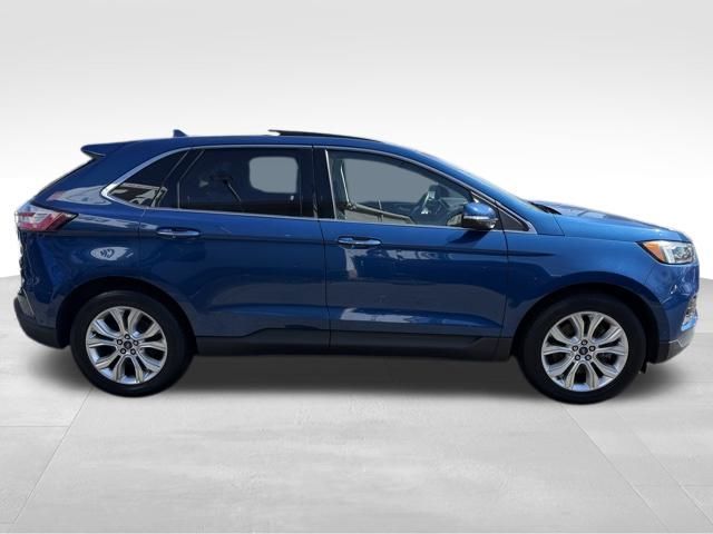 2020 Ford Edge Titanium photo 4