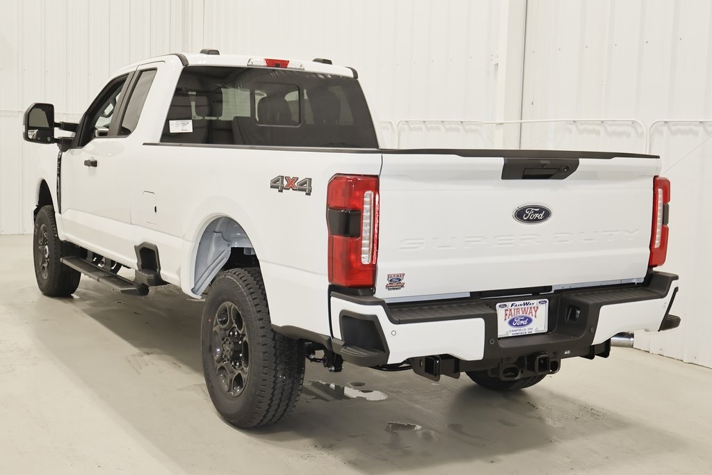 2025 Ford F-350 photo 6