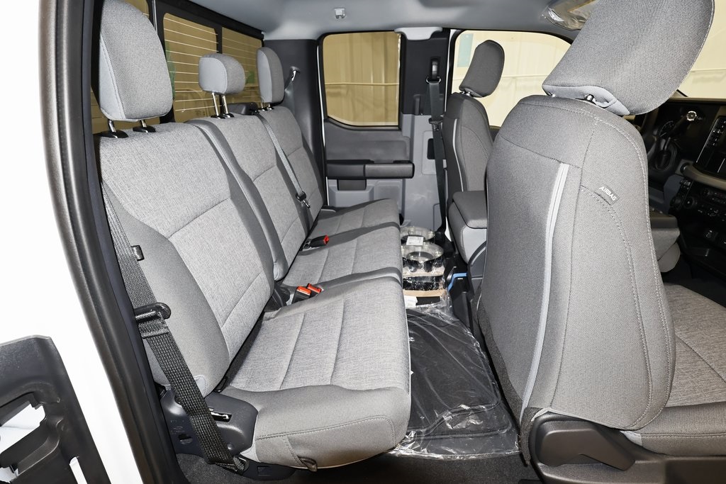 2025 Ford F-350 photo 13