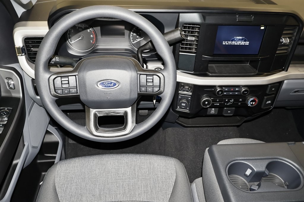 2025 Ford F-350 photo 15