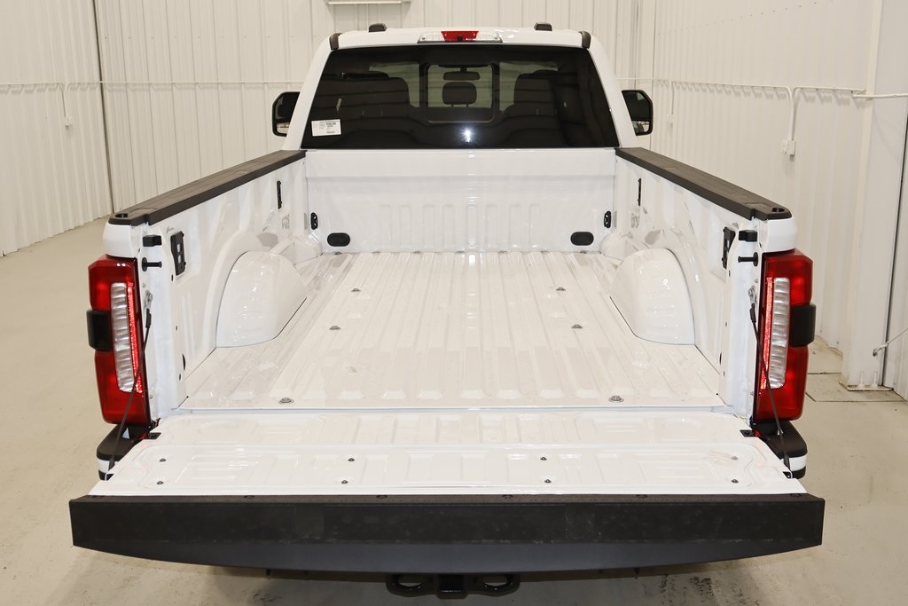 2025 Ford F-350 photo 27