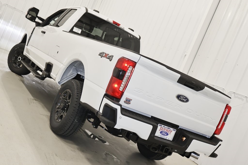 2025 Ford F-350 photo 28