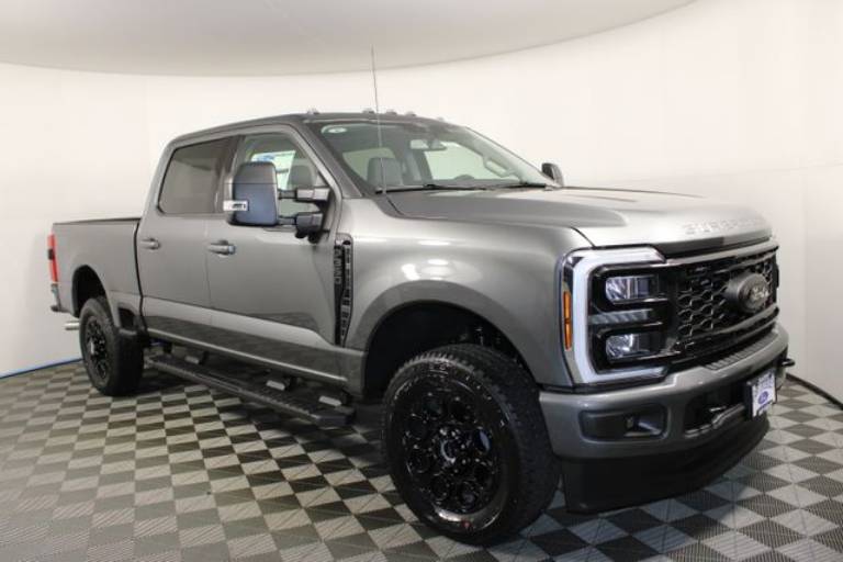 2025 Ford Super Duty F-350 SRW XLT