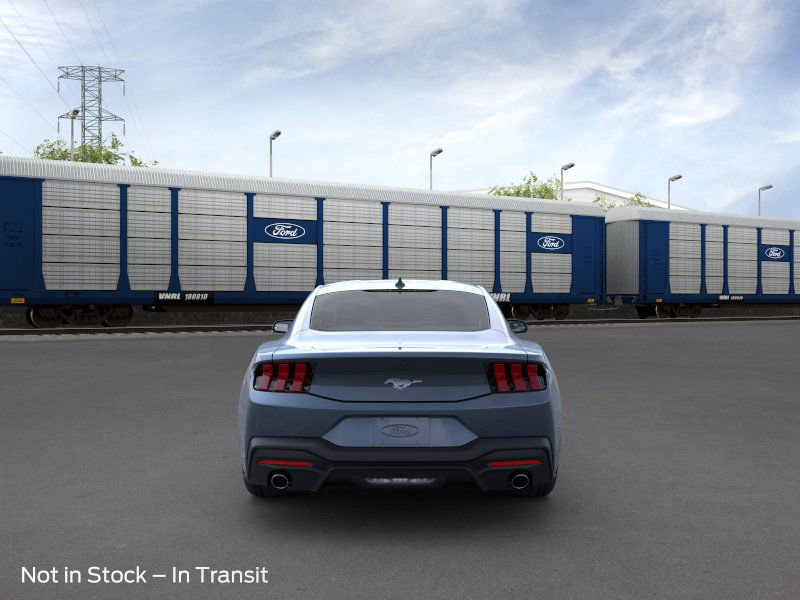 2025 Ford Mustang photo 3