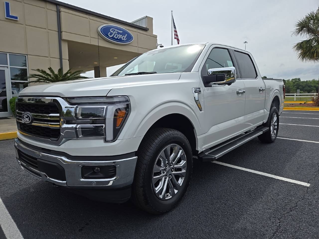 2025 Ford F-150 Lariat's photo