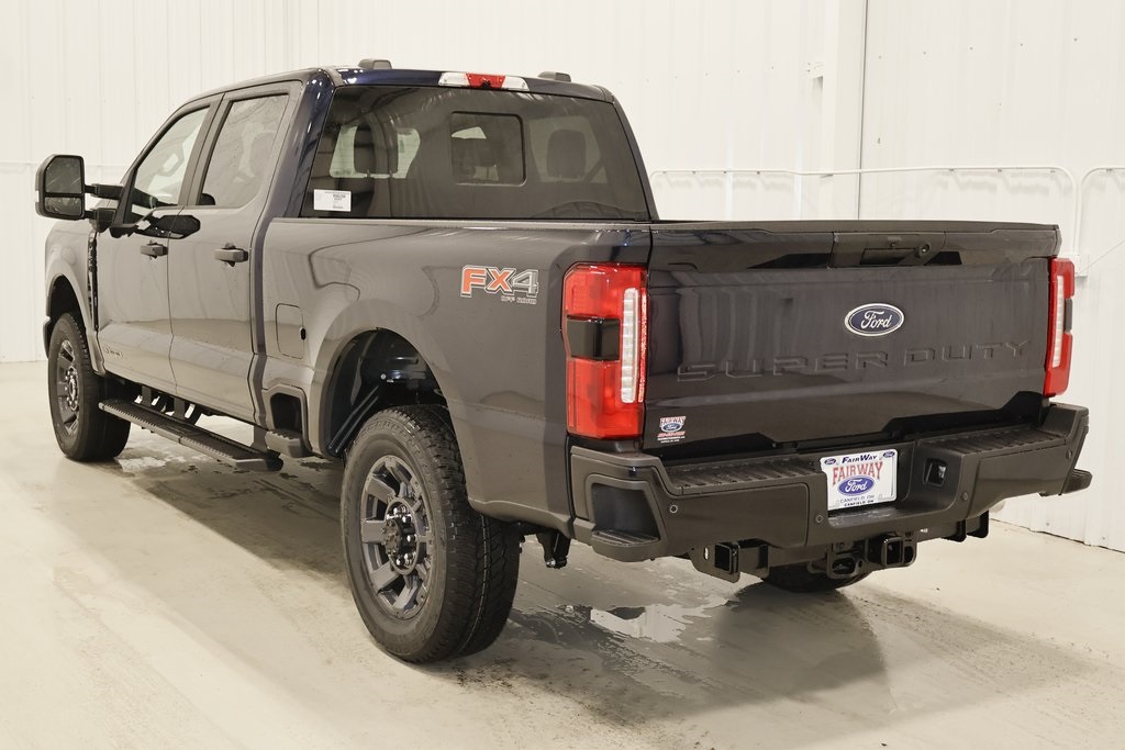 2025 Ford F-350 photo 6
