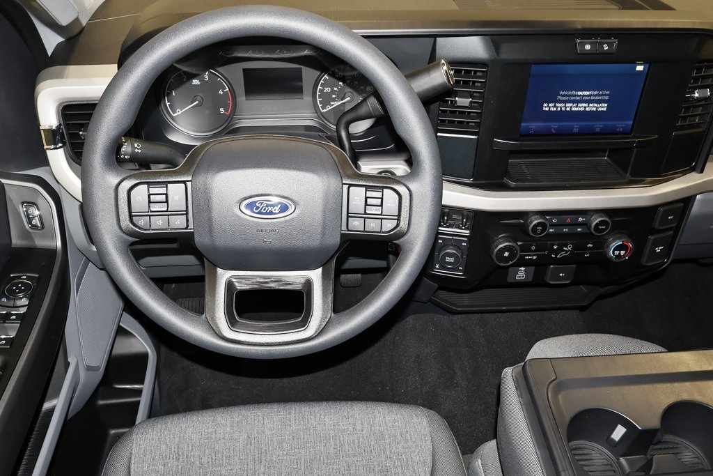 2025 Ford F-350 photo 14
