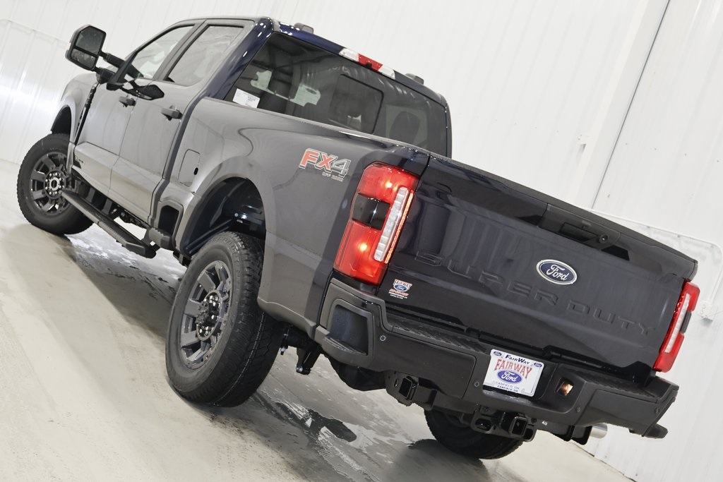 2025 Ford F-350 photo 24