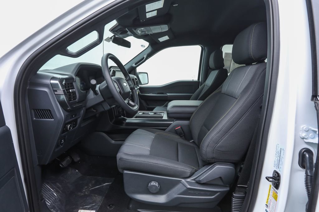 2025 Ford F-150 STX photo 6