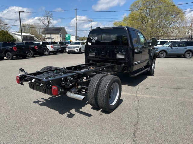 2025 Ford F-550 photo 7