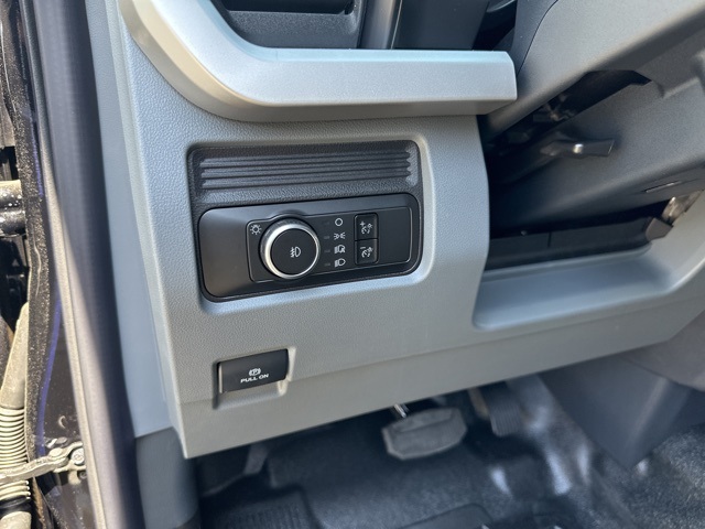 2025 Ford F-550 photo 13
