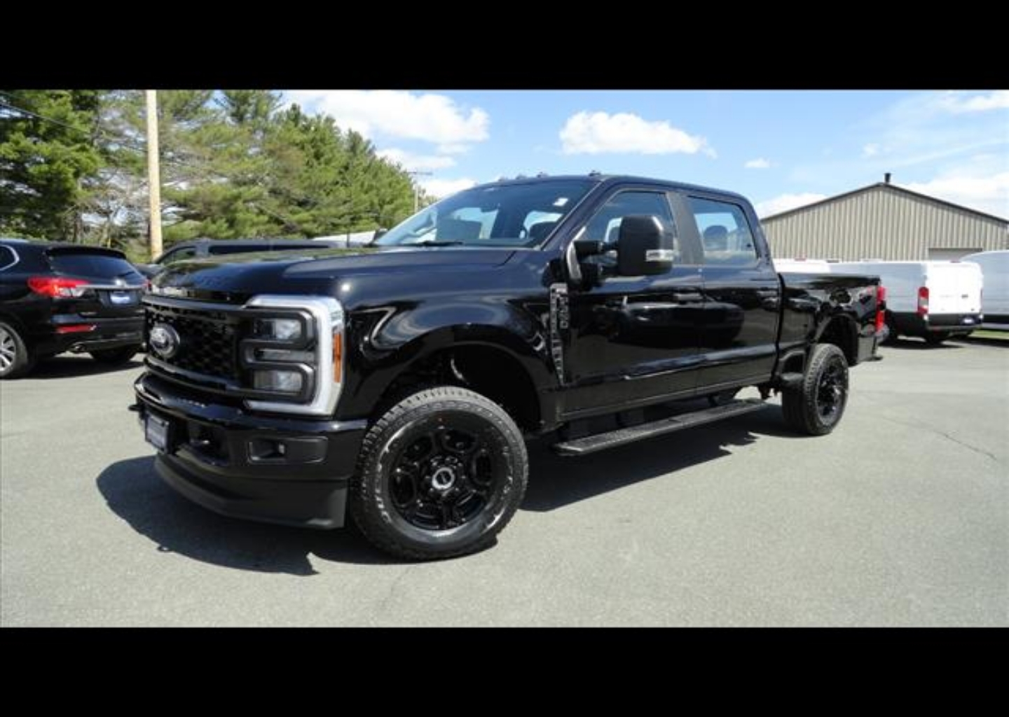 2025 Ford F-350 Super Duty XL's photo