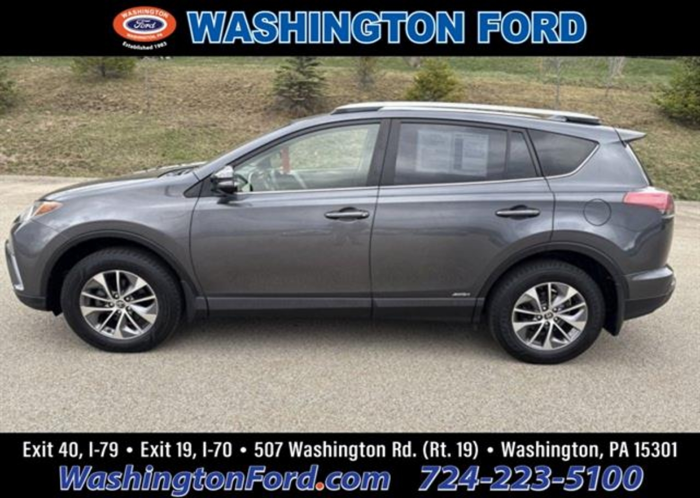 Used 2018 Toyota RAV4 LE with VIN JTMRJREVXJD184676 for sale in Washington, PA