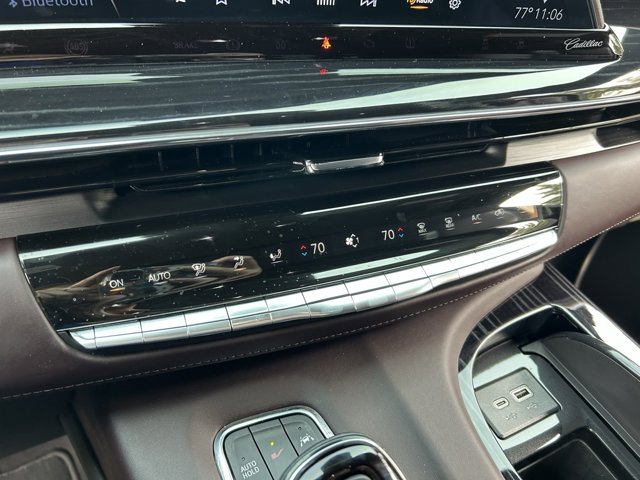 2023 Cadillac Escalade V-Series photo 28