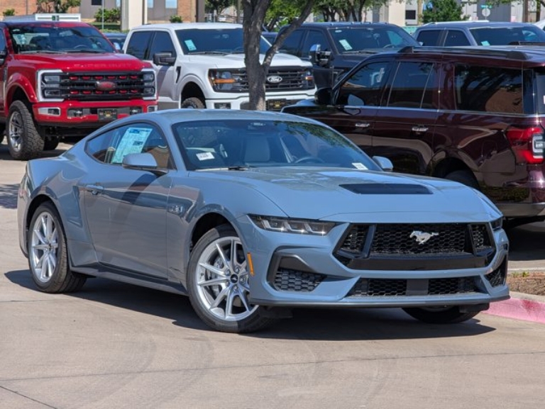 2025 Ford Mustang Premium