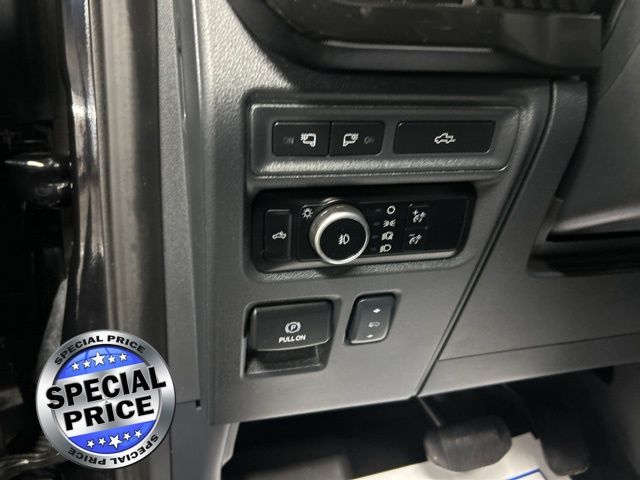 2023 Ford F-150 Raptor photo 12