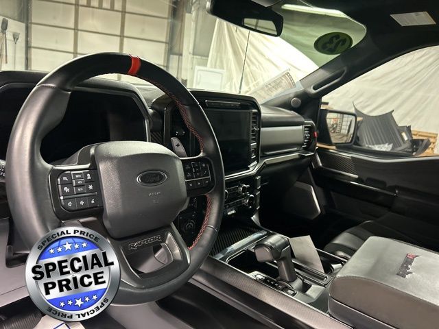 2023 Ford F-150 Raptor photo 13