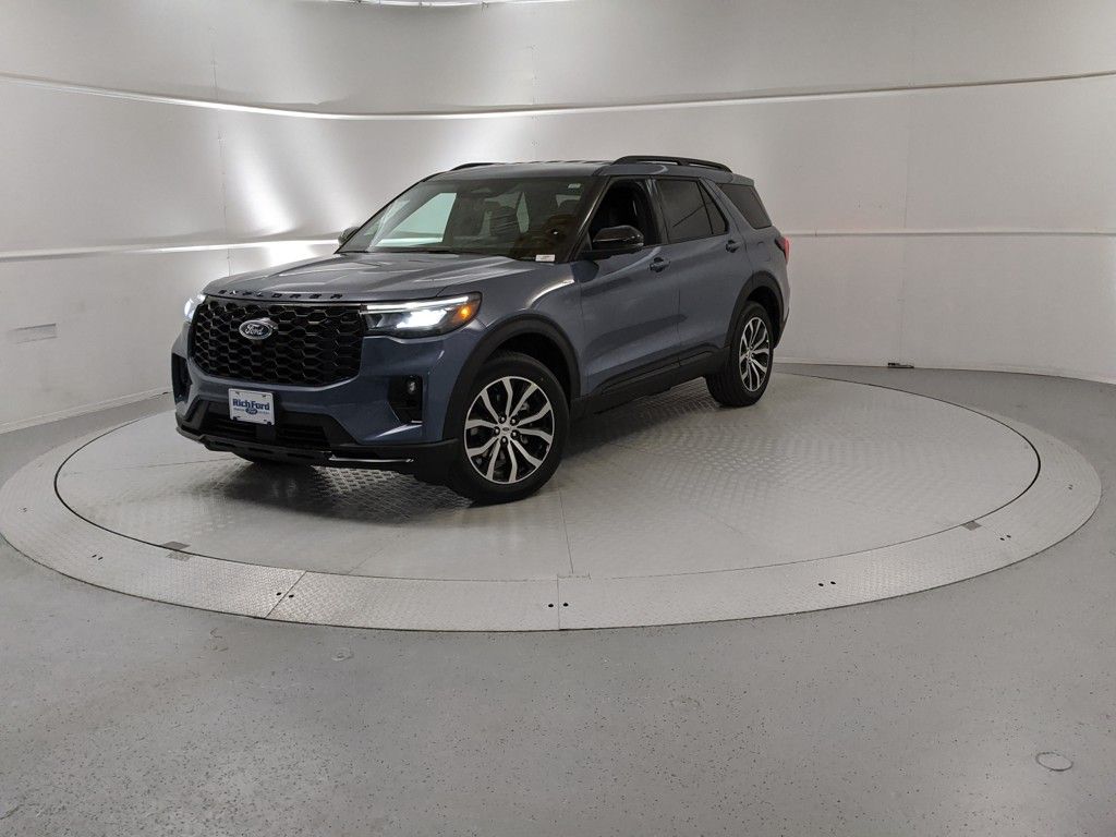 2025 Ford Explorer ST-Line photo 6