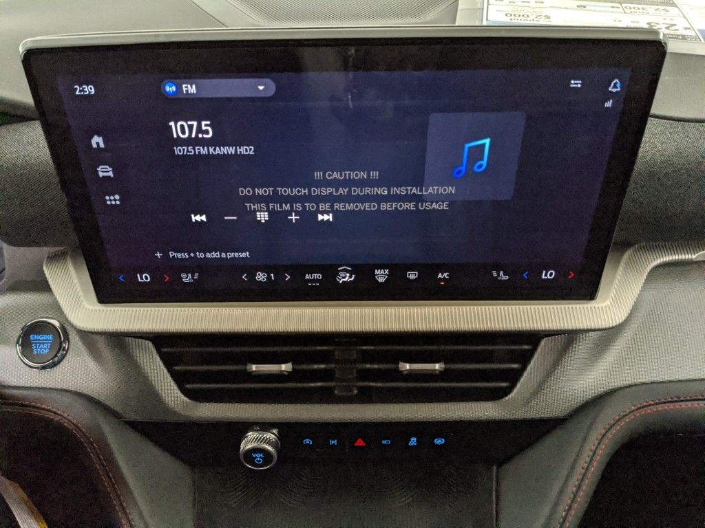 2025 Ford Explorer ST-Line photo 14