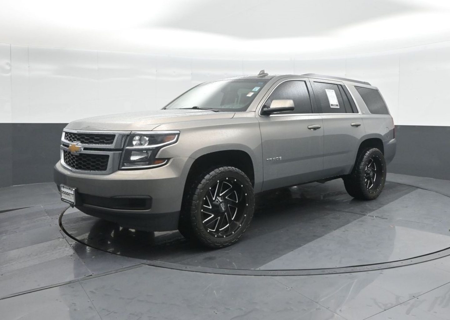 Used 2018 Chevrolet Tahoe LT with VIN 1GNSCBKC5JR366088 for sale in Houston, TX