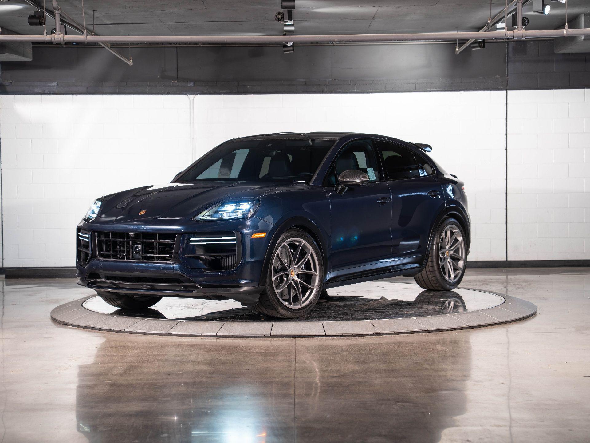 2024 Porsche Cayenne Coupe photo 3