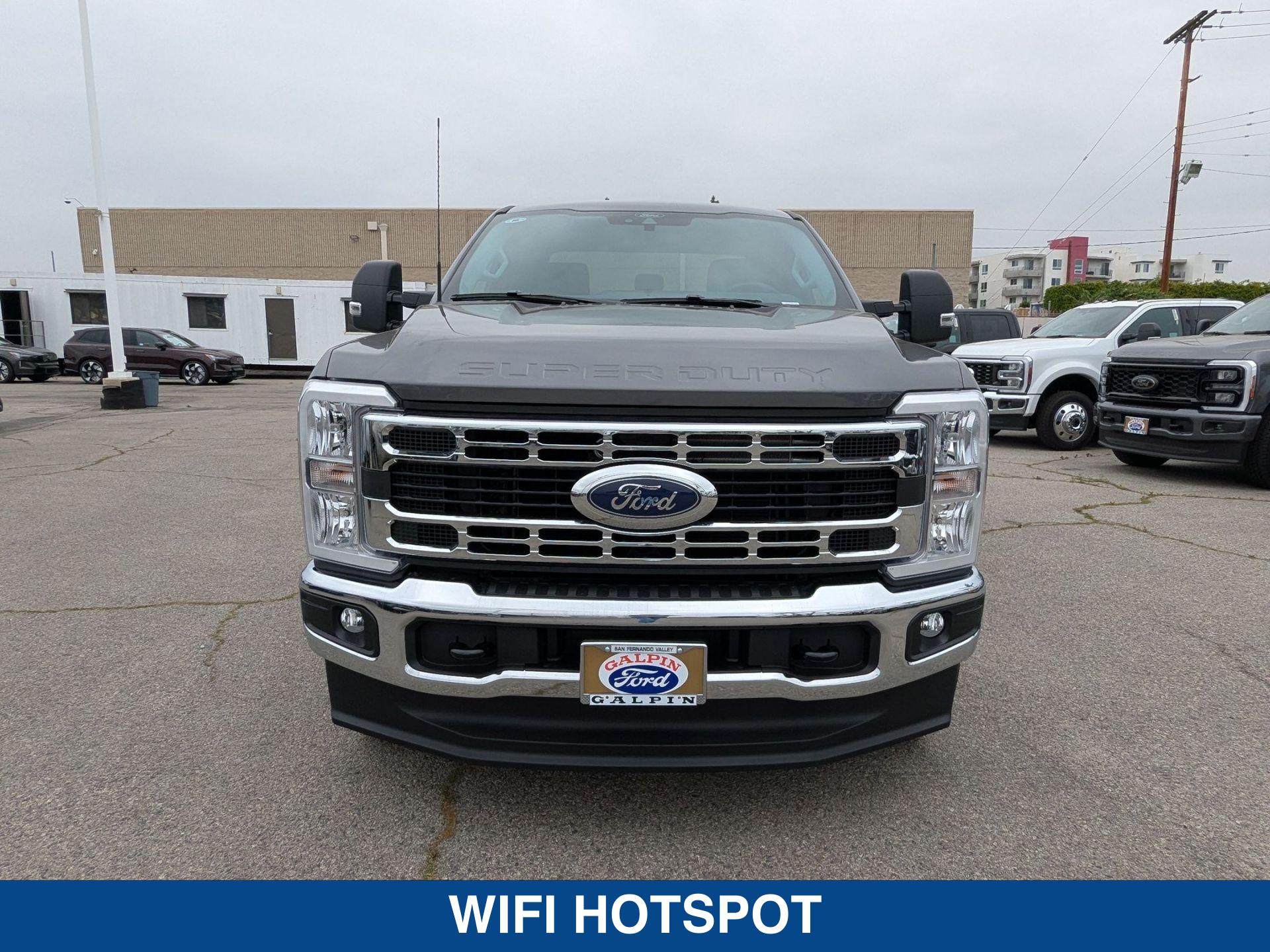 2025 Ford F-350 XLT photo 11