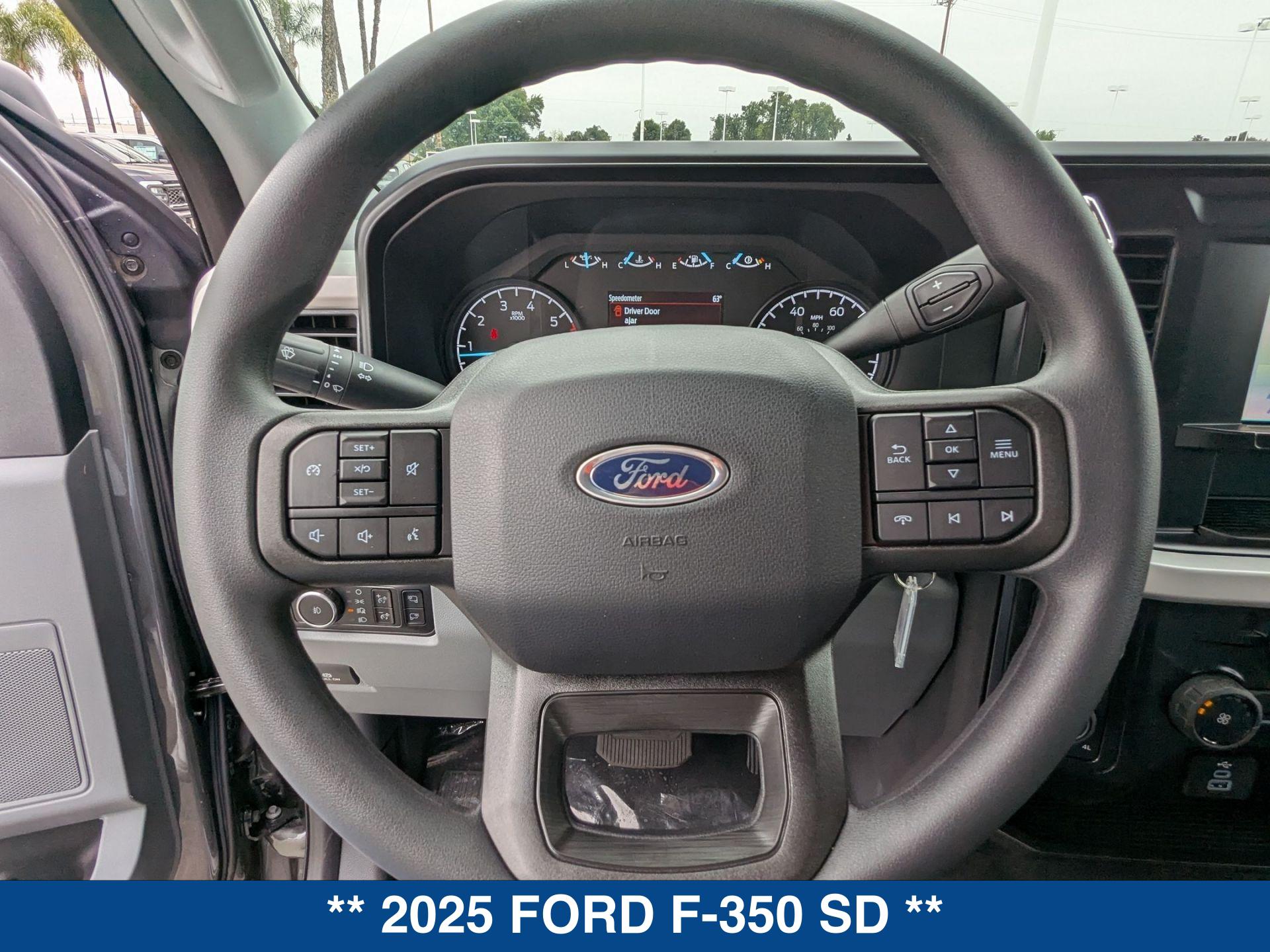 2025 Ford F-350 XLT photo 18